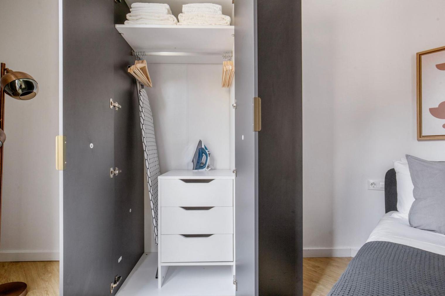 Apartment Blueground Sagrada Familia Stylish Furniture Bcn-138